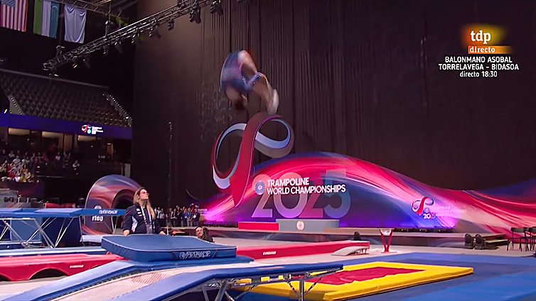 El salto de oro de Melania Rodríguez en el Mundial de trampolín