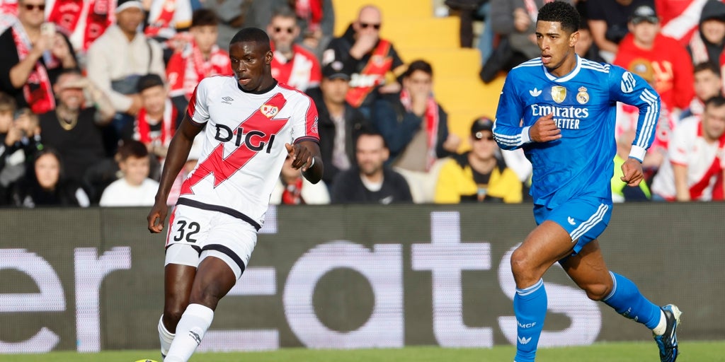 Nobel Mendy aprueba con nota su primer gran reto en el Rayo Vallecano