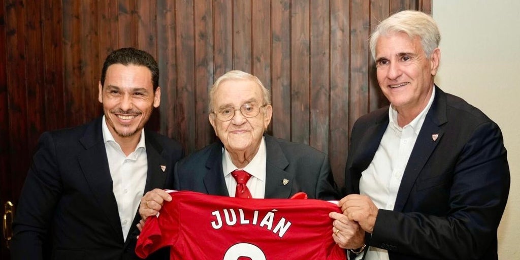 El Sevilla FC lamenta la muerte de su socio número 2, Julián Hernández Naranjo