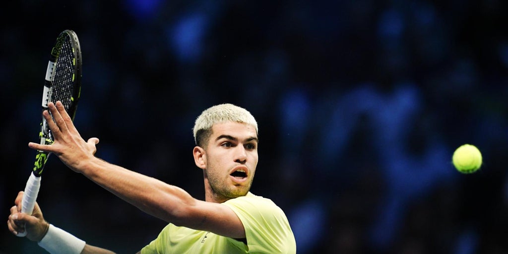 Alcaraz - Fritz: horario, canal de televisión y dónde ver online el partido de la Copa de Maestros hoy