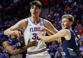 Olivier Rioux, un niño más alto que Manute Bol