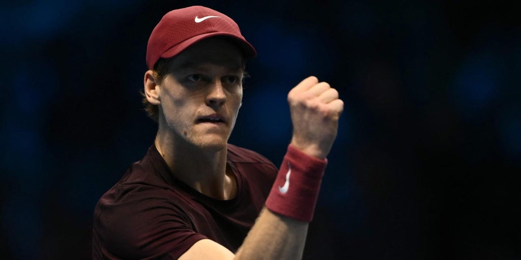 Sinner apabulla a Zverev y retrasa el número 1 de Alcaraz