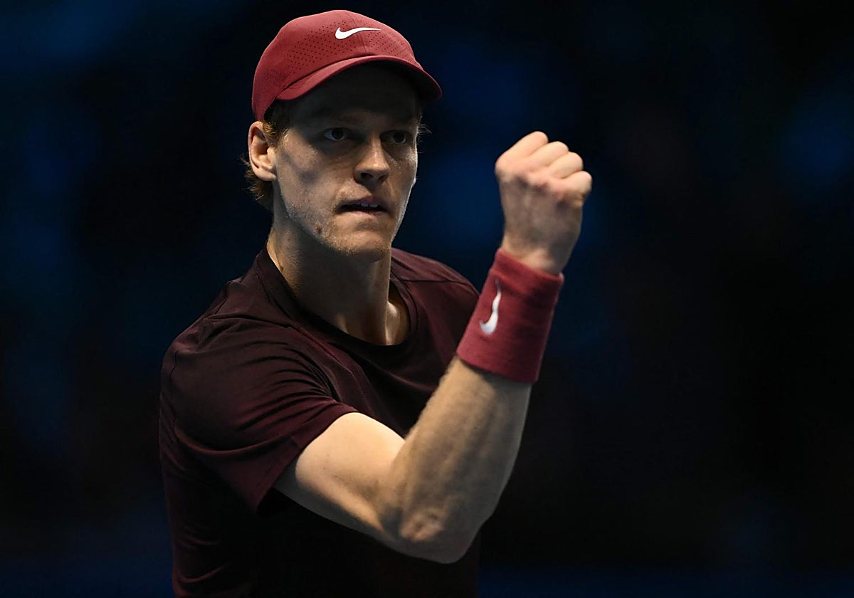 Jannik Sinner celebra el triunfo ante Zverev