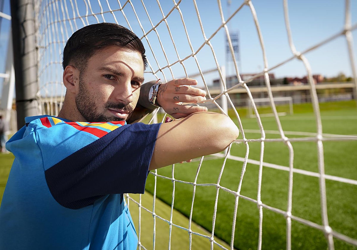Baena posa para ABC en la Ciudad del Fútbol de Las Rozas
