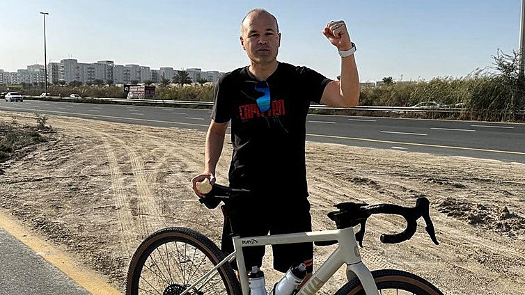 Iniesta hereda el Israel: la última aventura empresarial del héroe del Mundial