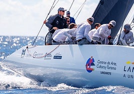 El Lanzarote Calero sufre un problema con el timón y tiene que abandonar
