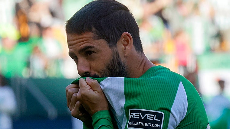 El mago Isco está de vuelta y renovado: luz para el Betis en un día frustrado por el tropiezo y la roja a Antony