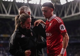 Januzaj y Vargas no jugarán con el Sevilla FC más hasta 2026; Suazo, lesión en el sóleo y también descartado