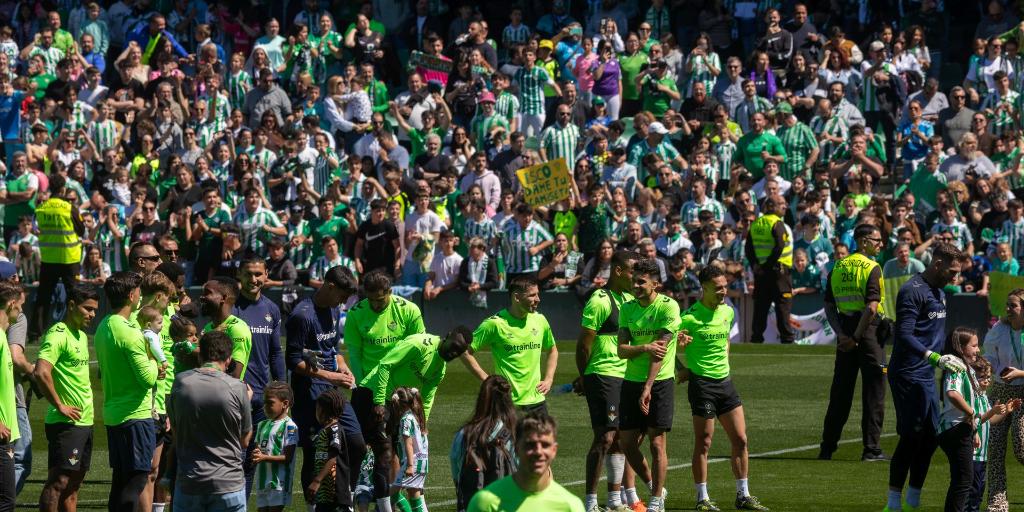 Betis Derby Training: Open Session at La Cartuja