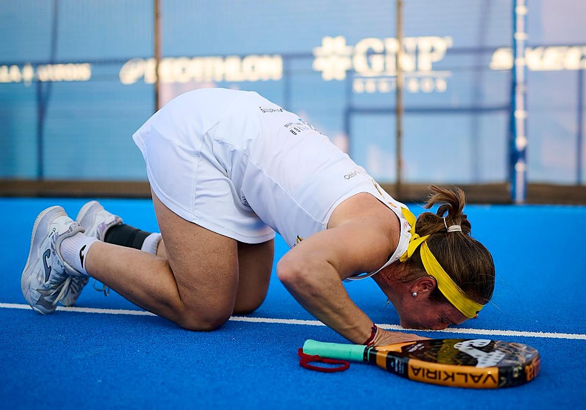 Carolina Navarro, al finalizar ayer su partido.