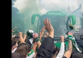 La brutal partida del Betis hacia el derbi bajo el fervor de su hinchada
