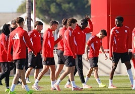 Alineaciones oficiales del Extremadura - Sevilla de la Copa del Rey 2025-2026: onces y banquillo de suplentes