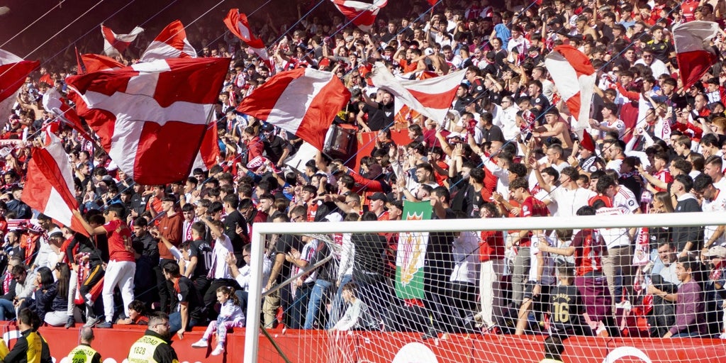 Más de 4.000 sevillistas inundarán Almendralejo para el choque de la Copa del Rey