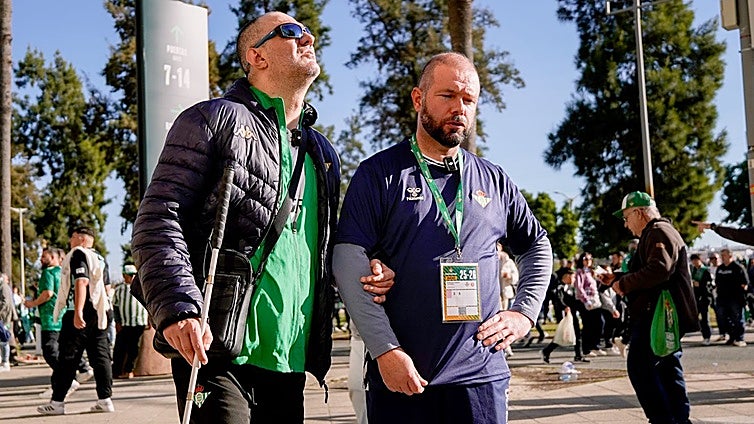 Los servicios de accesibilidad del Betis para los aficionados con movilidad reducida