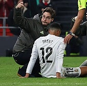 Se confirman los temores del Madrid: dos meses de baja para Alexander-Arnold