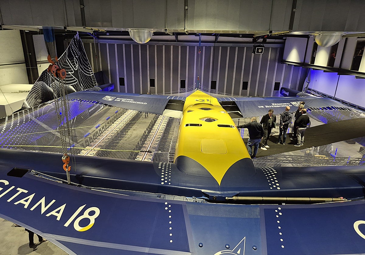 El Gitana 18 en su base en Lorient