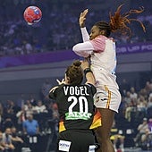 Una jugada del partido entre España y Alemania