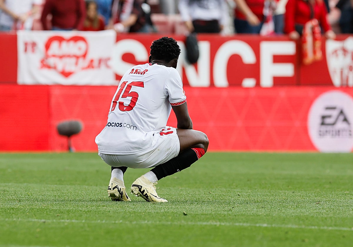 Akor Adams, en un partido con el Sevilla FC