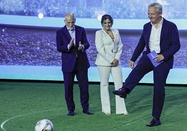 Tebas y Beatriz Álvarez en la presentación del patrocinio de la Liga F