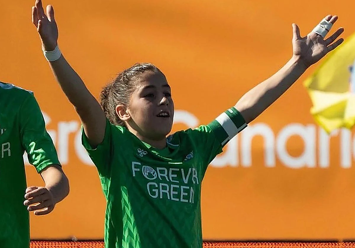 Tiago Polo celebra un gol con el Betis