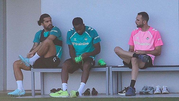 El mercado de fichajes del Betis depende de las salidas en el mes de enero