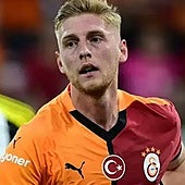 Baltaci, futbolista del Galatasaray