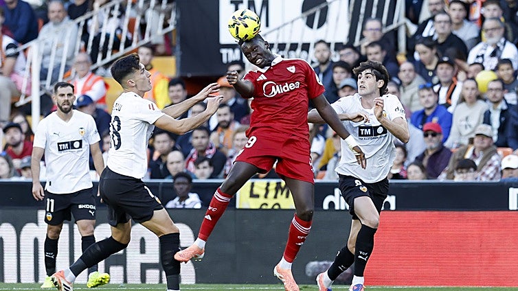 Akor Adams se ve obligado a cerrar los comentarios en su cuenta de Instagram por amenazas e insultos