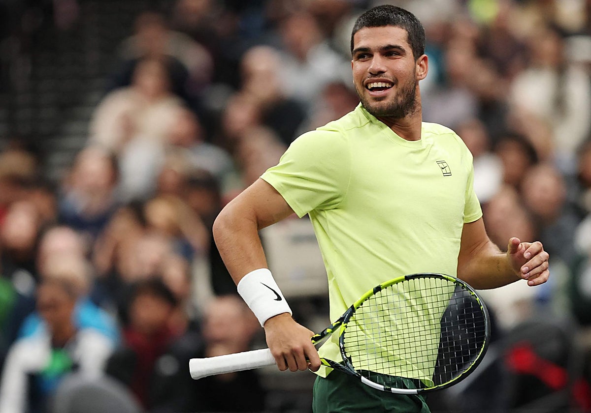 Carlos Alcaraz, durante la exhibición contra Frances Tiafoe en Nueva Jersey