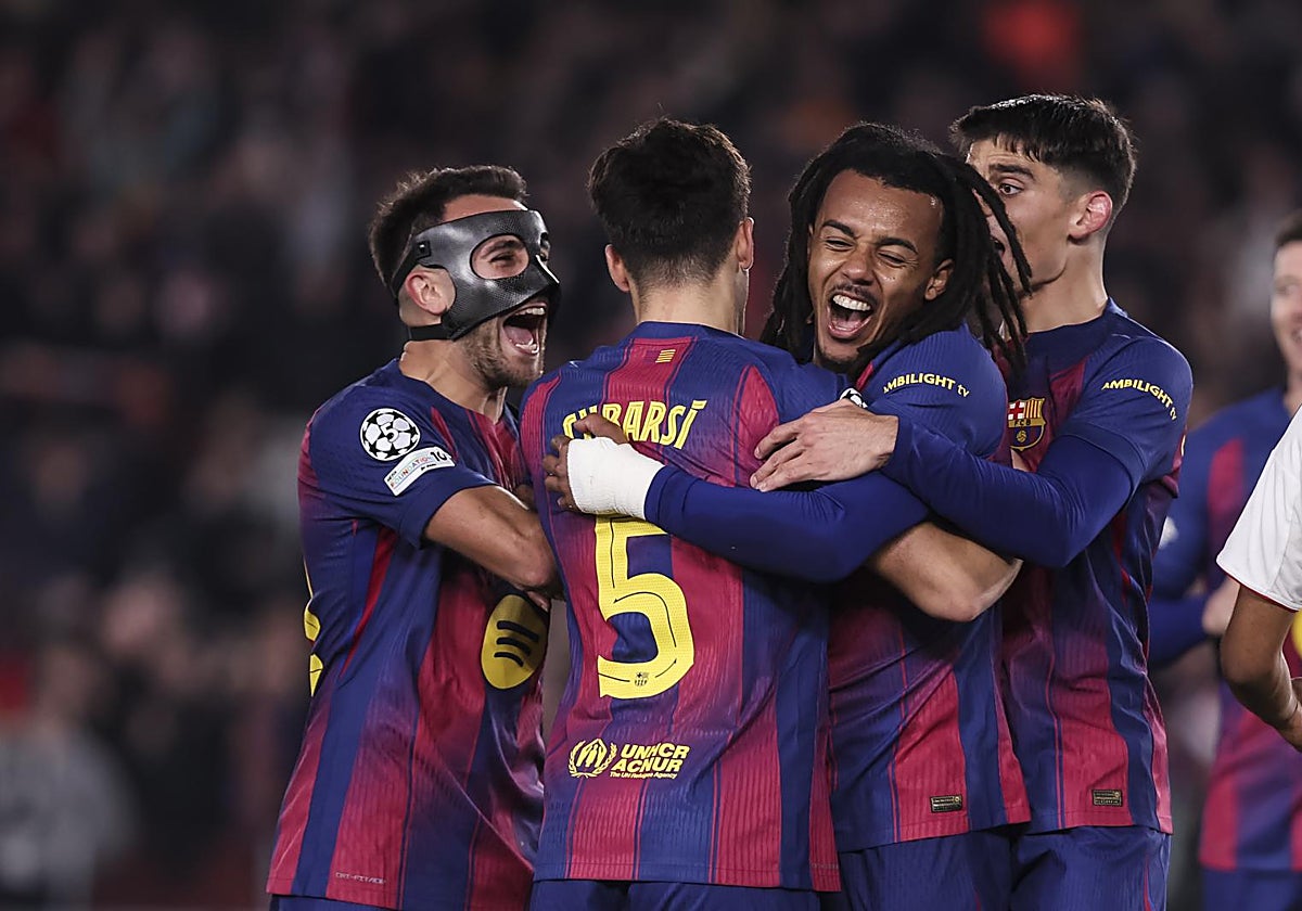 Koundé celebra uno de sus goles