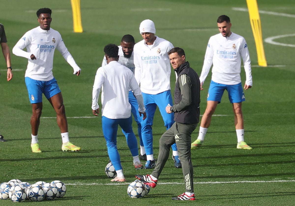 Xabi durante el entrenamiento de ayer en Valdebebas