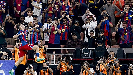 Mayoría aplastante de aficionados del Barça, pitada a los Williams y bastantes mujeres en pandilla