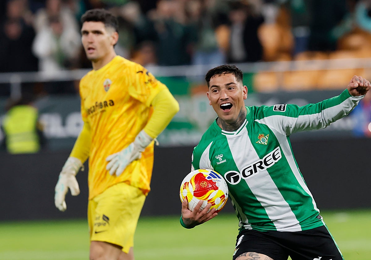 Betis - Elche: Chimy, un héroe con el que no se contaba (2-1)