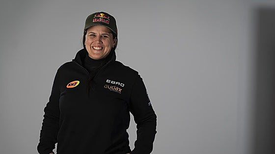 Laia Sanz: «El Dakar es diferente porque tu vida puede estar en manos de otro participante»