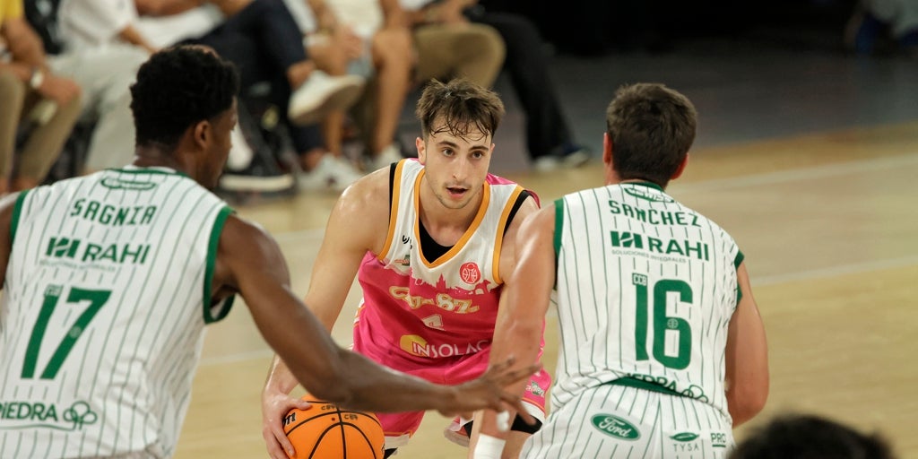 Un derbi andaluz por el liderato y contra la estadística