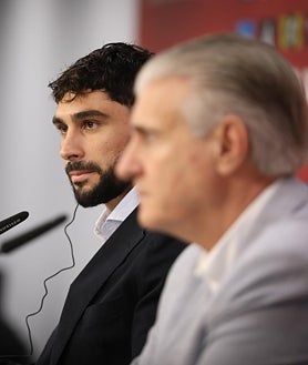 Imagen secundaria 2 - El plan A de Cordón sigue en marcha con Almeyda al mando