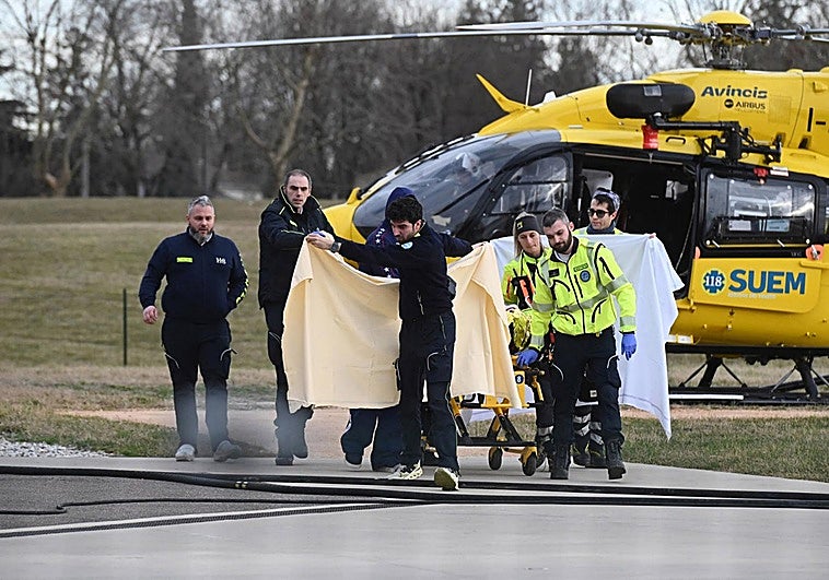 Lindsey Vonn remains in hospital after two surgeries