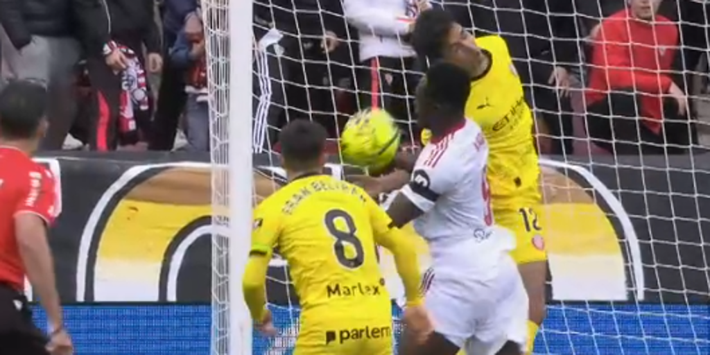 El Comité Técnico de Árbitros respalda a Gil Manzano en la mano no pitada de Vitor Reis ante Akor Adams