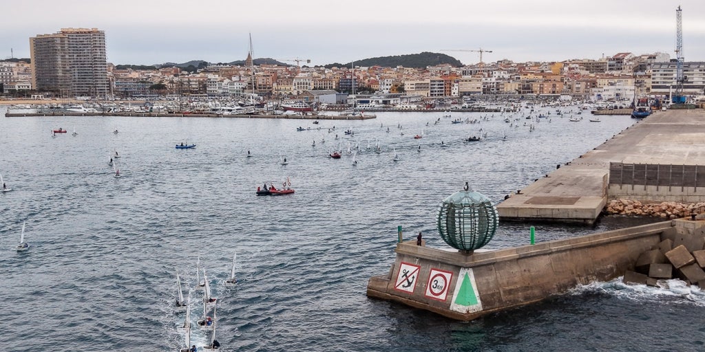 La meteorología sigue siendo la protagonista en el 36 Palamós Optimist Trophy