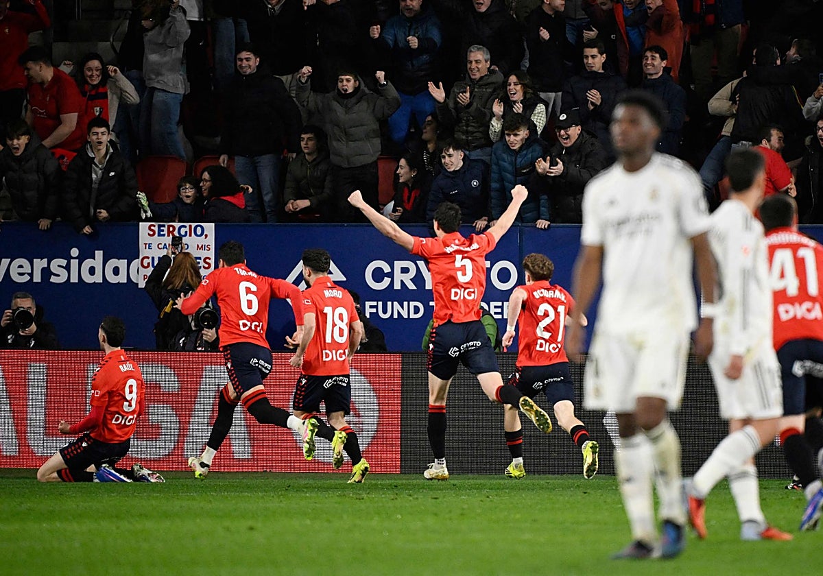 El Madrid se la pega en el Sadar y pierde su primer partido en Liga con ...