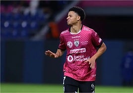 El fichaje de Patrik Mercado exigirá al Sevilla FC aflojar la cartera