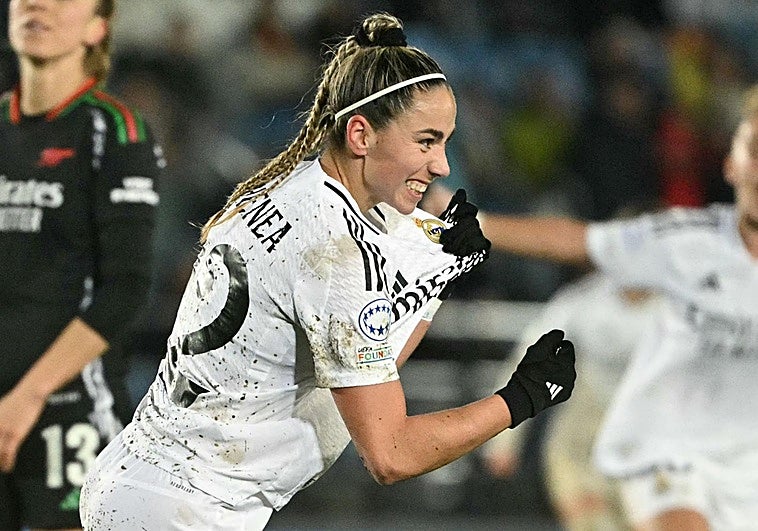 Athenea, durante un partido de Champions con el Real Madrid.