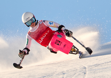 Audrey Pascual, la española que surfea sin piernas las olas, la nieve y los prejuicios