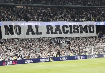 Multa y amenaza de cierre del Bernabéu por actos racistas ante el Benfica