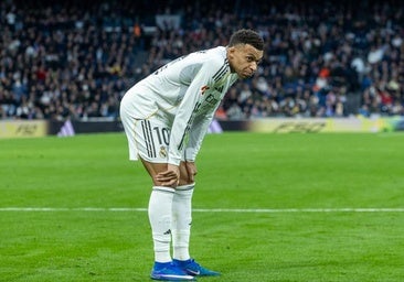 Una rodilla al límite: Mbappé en el atolladero