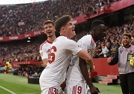 Sevilla - Rayo: Punto de plata para un Sevilla que se difuminó tras el descanso (1-1)