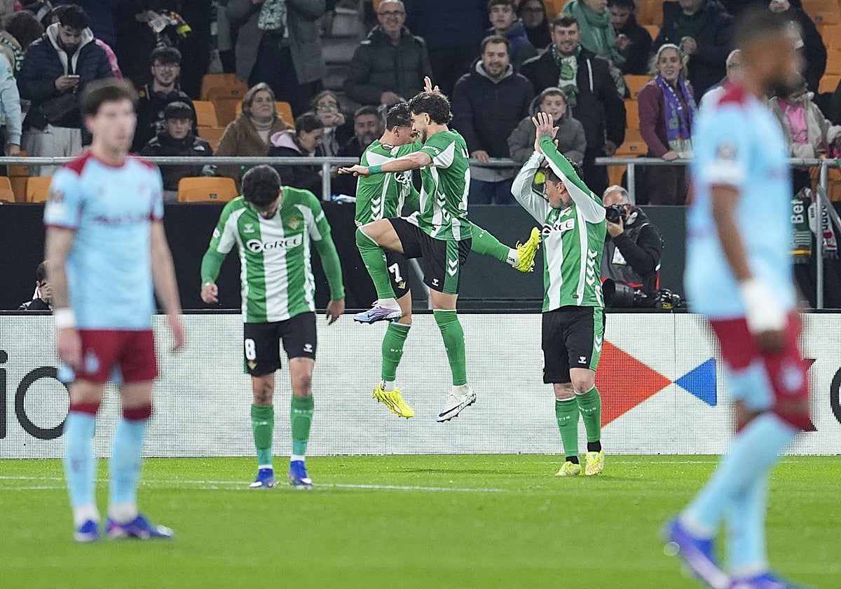 España recupera la plaza extra de Champions que favorecería al Betis