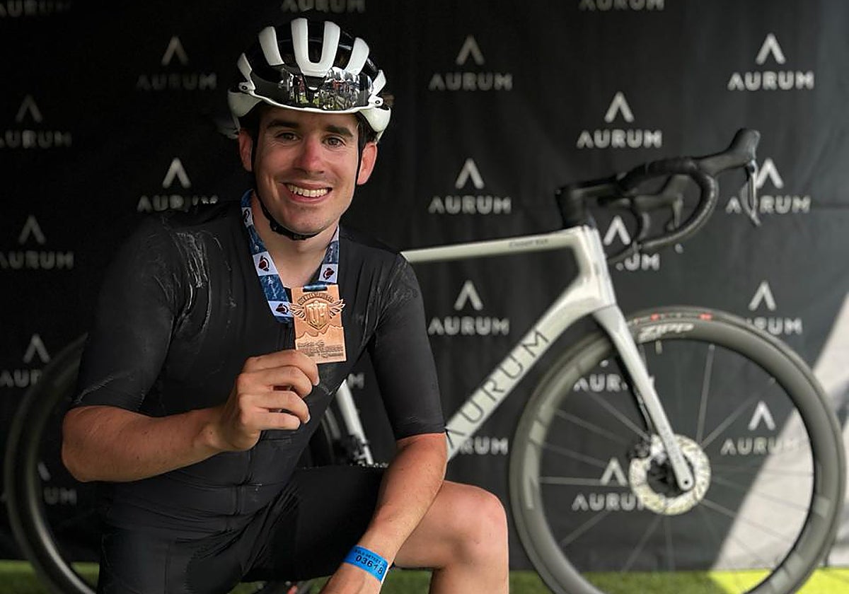 «No me defino como influencer, sino que transmito conocimientos de ciclismo de forma entretenida»