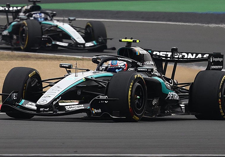 Kimi Antonelli, con el Mercedes