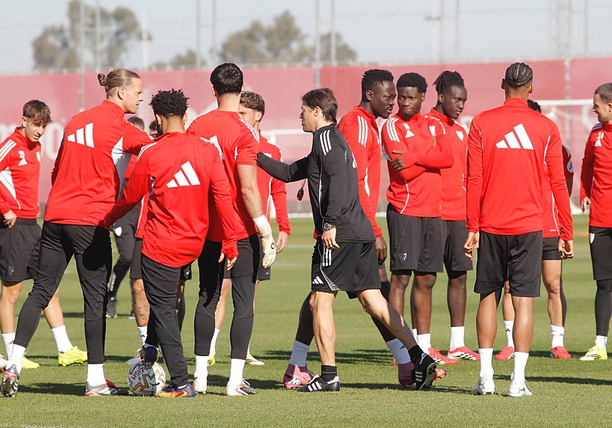 Vlachodimos, ausente en la vuelta al trabajo del Sevilla FC