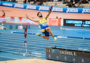 Eusebio Cáceres: «Perdí la naturalidad, y cuando me di cuenta ya no sabía saltar»